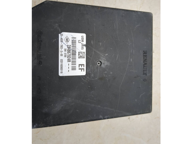 Блок предохранителей 284B67924R, 0331160900119   Renault Clio IV    