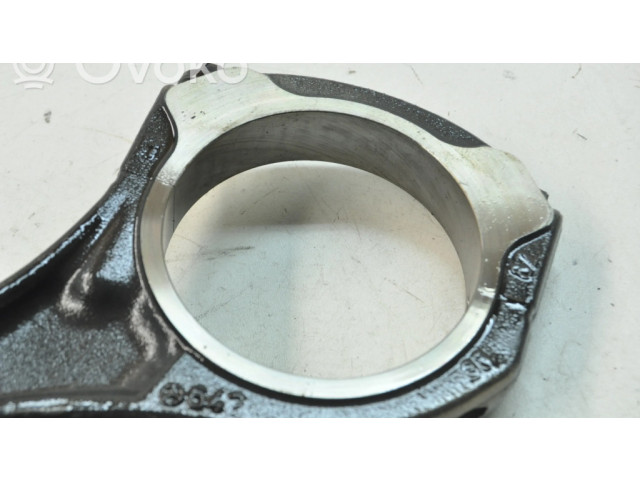 Píst 6423882 Mercedes-Benz S W222 pro naftový motor 3.0 OM 642.861