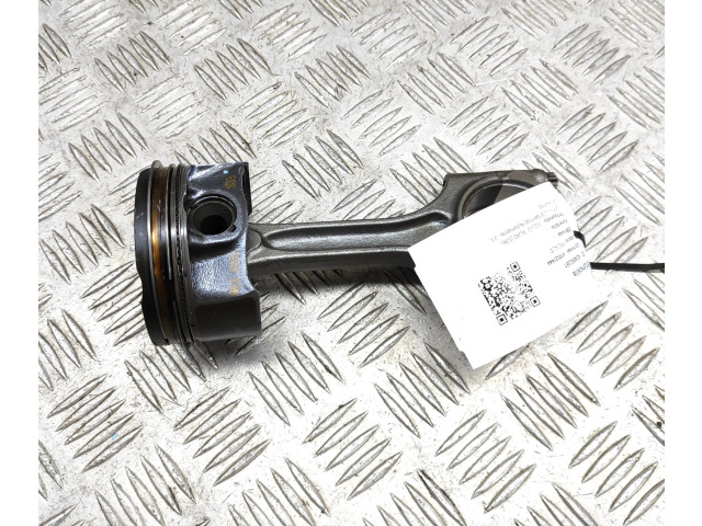 Поршень 32213692, 31401957 Volvo XC40