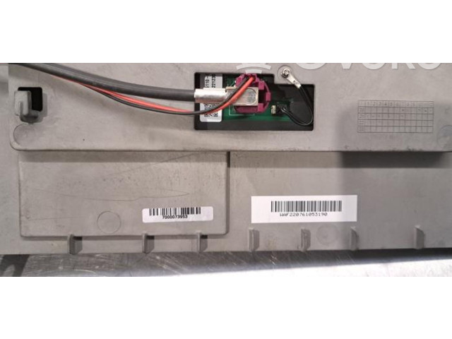 Панель приборов Tesla Model S