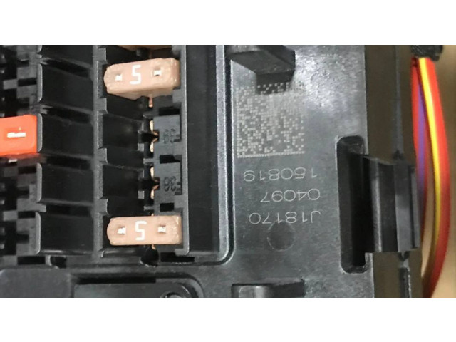 Pojistková skříňka 9270354, J18170 BMW 2 F46 2018