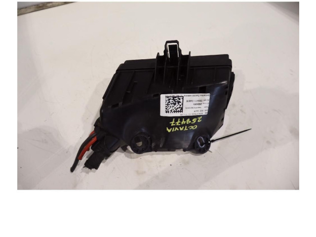 Блок предохранителей 5Q0907361B   Skoda Octavia Mk3 (5E)    