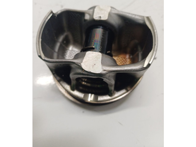 Поршень 06KAR82460 Volkswagen Golf VIII