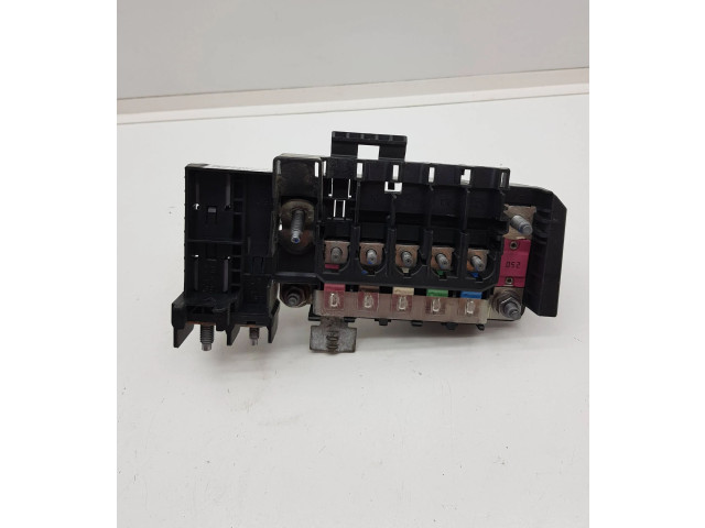 Блок предохранителей A2465401850, 1904651 Infiniti Q30