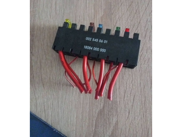 Pojistková skříňka 0025450601 Mercedes-Benz C W202 1995