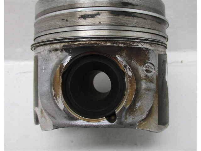 Píst    Audi A8 S8 D4 4H     