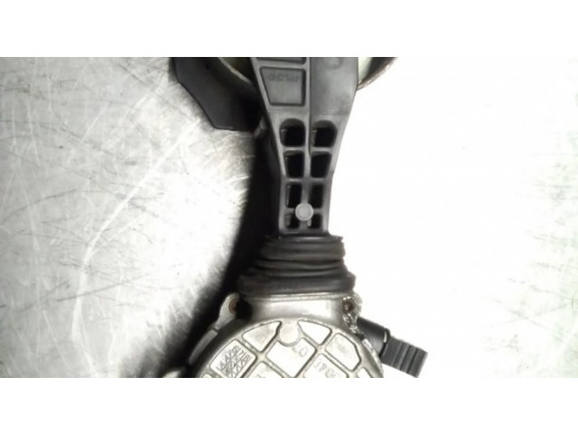 Устройство натяжки ремня