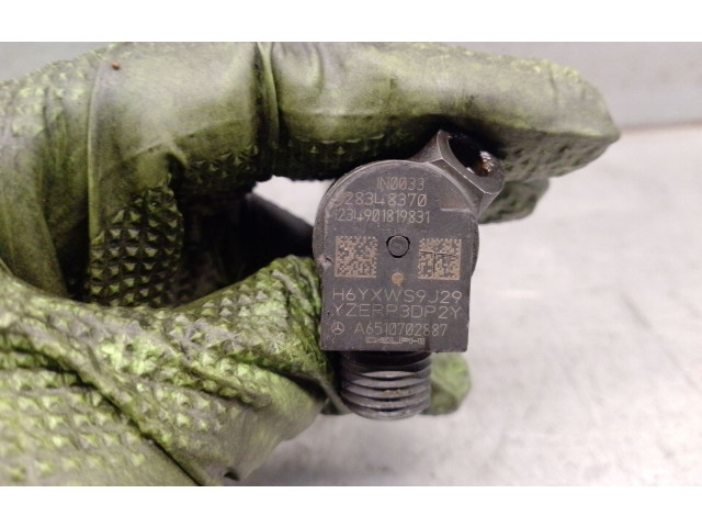 Vstřikovač A6510702887, 28348370DELPHI Mercedes-Benz E A207 651911