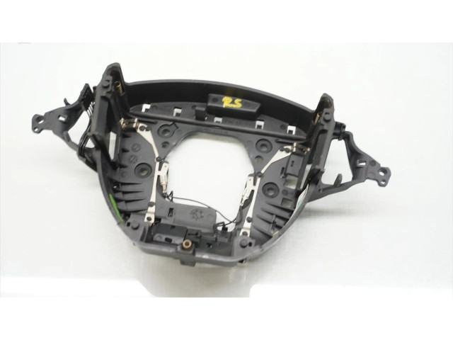 Другая деталь салона