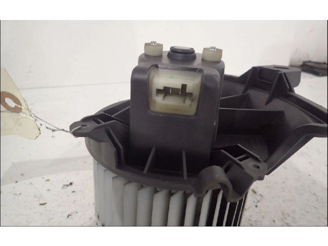 Вентилятор печки    77364956   Fiat Grande Punto