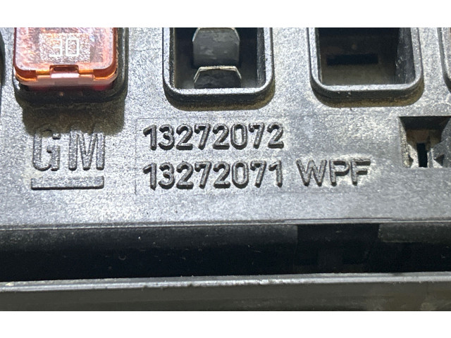 Блок предохранителей 13222782, 13272072 Buick Regal