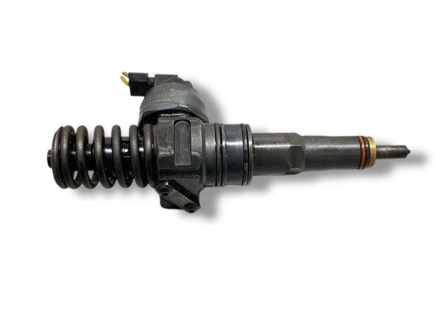 Форсунка 0414720216, 038130073ba    Audi A6 S6 C5 4B  AVF 