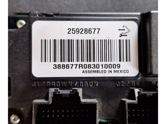 Блок управления климат-контролем 25928677, 388677R083010009   Chevrolet Tahoe