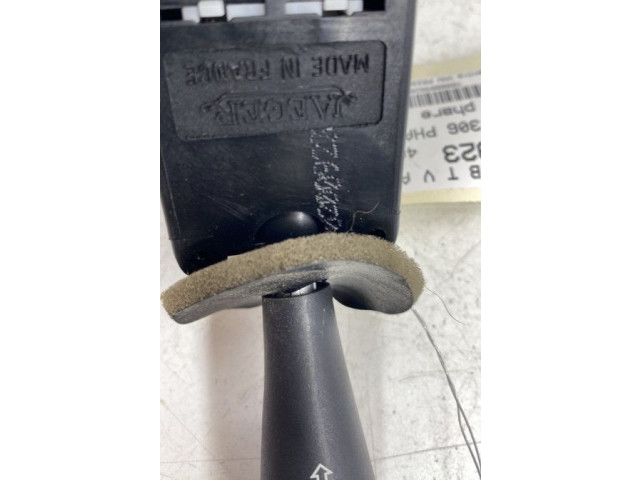 Ручка поворотов/ фонарей 625370 Peugeot 306 - года