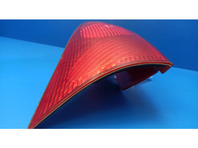 Задний фонарь левый 1M5113404A Ford Focus 1998-2004 года