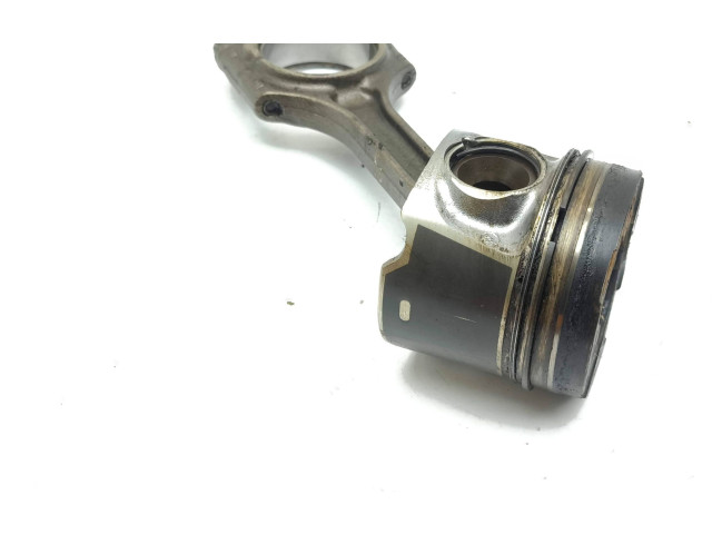 Поршень с шатуном D5244T15 Volvo XC60