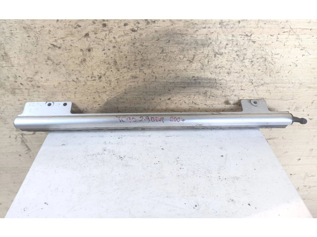 Топливная рампа 8658593   Volvo XC90  