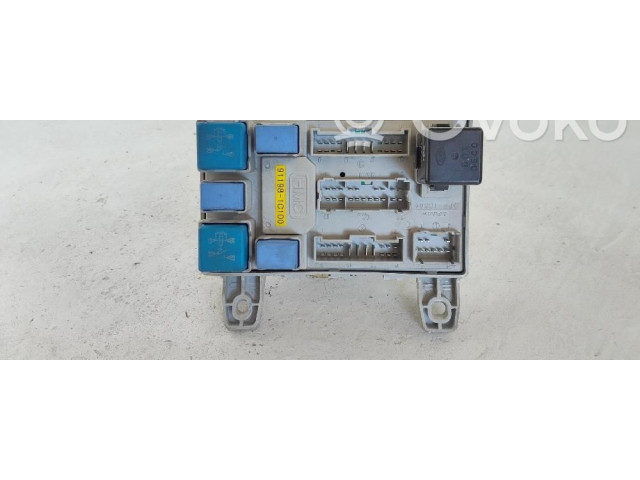 Блок предохранителей 981104A400, 981114A400 Hyundai H-1, Starex, Satellite