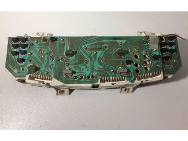 Панель приборов 3045050331, 1812006251B Mazda 626