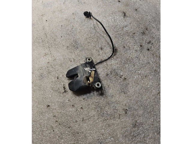 Zámek zadních dveří Audi A8 S8 D2 4D 1997