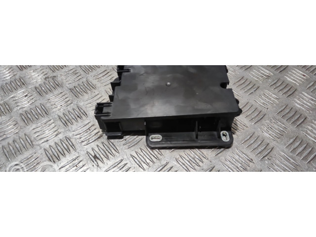 Блок предохранителей DX2314A005 Jaguar XF X250