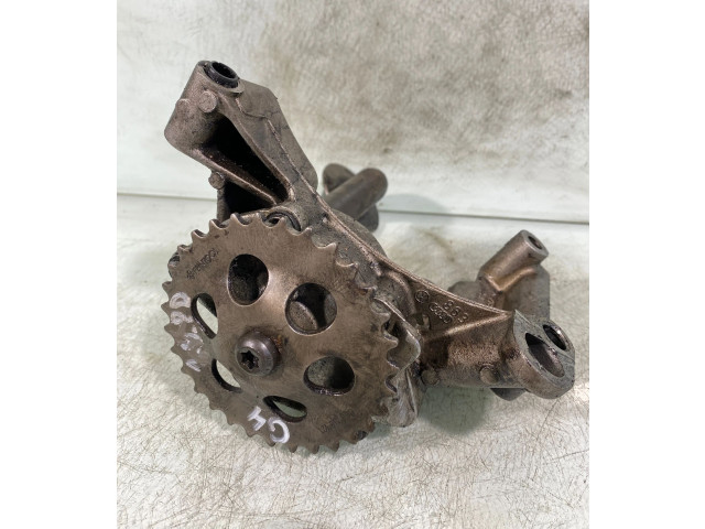 Масляный насос 038115105b Volkswagen Golf IV