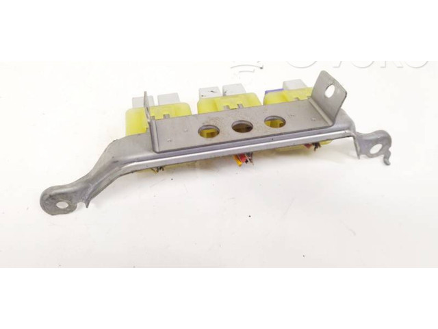 Блок предохранителей  9008087019, 90080-87019   Toyota Corolla Verso AR10    