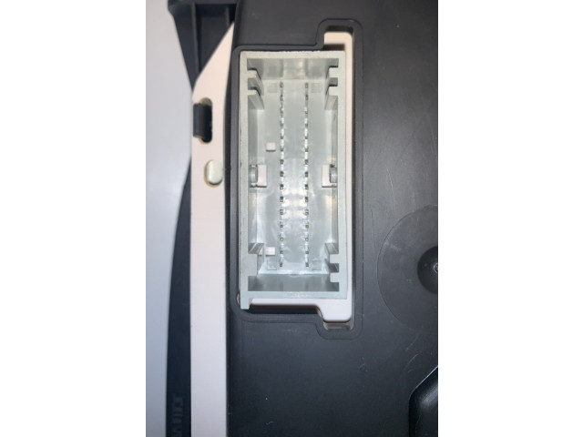 Спидометр (приборный щиток) 8200261093   Renault Clio II   