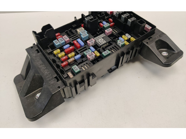 Pojistková skříňka 68312656AC Ram 1500 2020