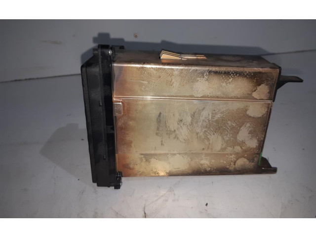 Блок управления двигателя 30732627   Volvo XC70