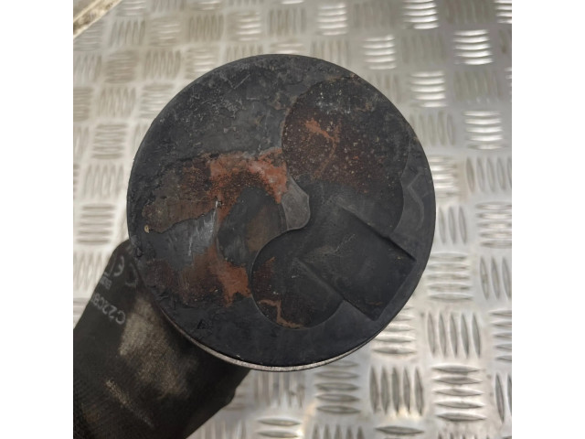 Píst 620 Mitsubishi Pajero pro naftový motor 2.8