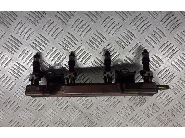 Vstřikovací lišta 16600-AX200 Nissan Micra