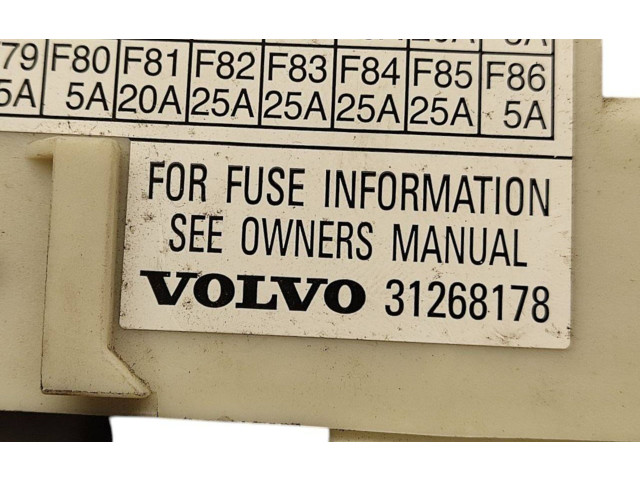 Блок предохранителей 31268178, 31254903   Volvo V50    