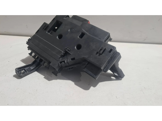 Pojistková skříňka Mercedes-Benz C W205 2016