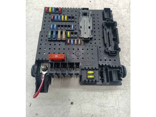 Блок предохранителей 12217799 Volvo V70