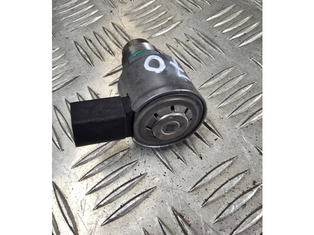 Топливная рампа 04L130764C   Audi A5 8T 8F  