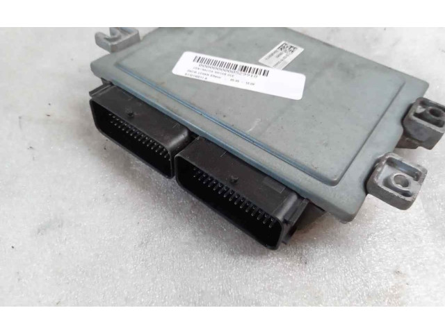 Блок управления двигателем Блок управления S110140011A   Dacia Logan I