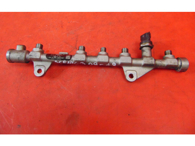 Топливная рампа    Renault Megane III  