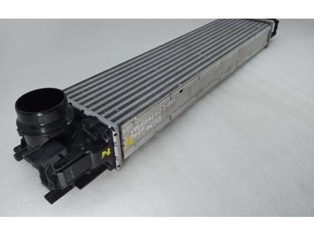 Интеркулер P31686408, T429608 Volvo XC40