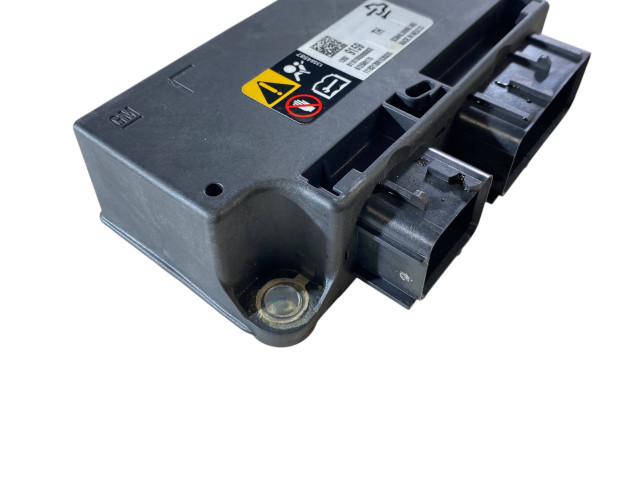 Блок подушек безопасности 812586170, A2C84139100 Chevrolet Camaro