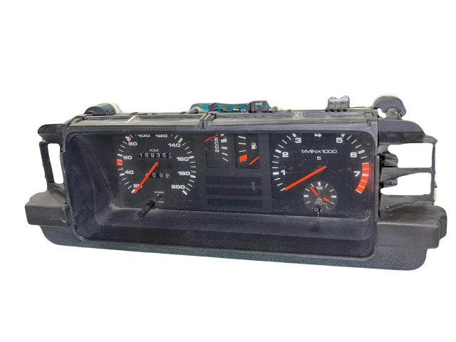 Панель приборов 8117275 Audi Coupe