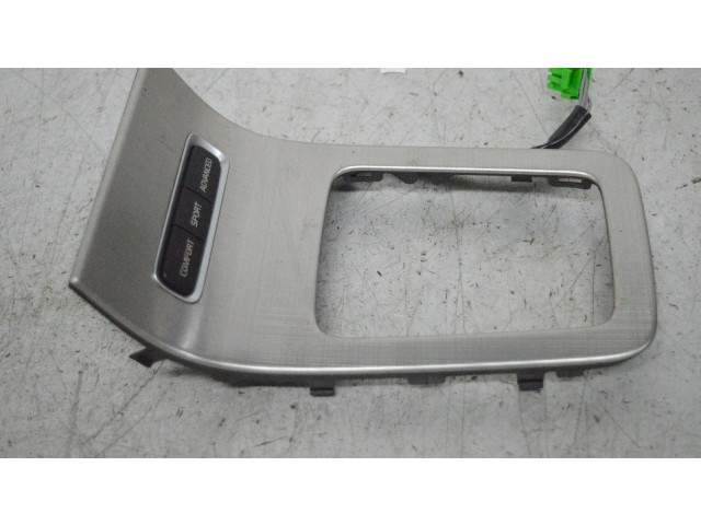 Включатель / ручка переключения передач    Volvo V70    