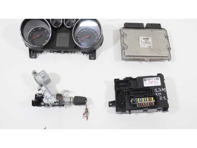 Комплект блоков управления 13396575, 13396575   Opel Meriva B