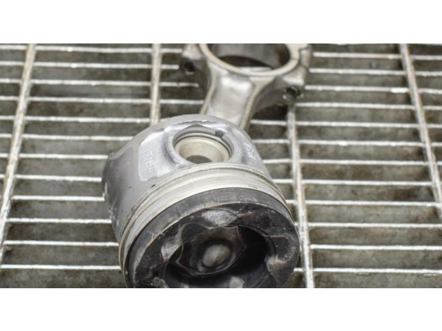 Píst 121008820R, 120A16959R   Dacia Sandero  pro naftový motor 1.5 K9K 612 