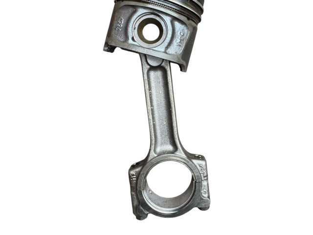  Поршень с шатуном K9K892   Dacia Sandero  