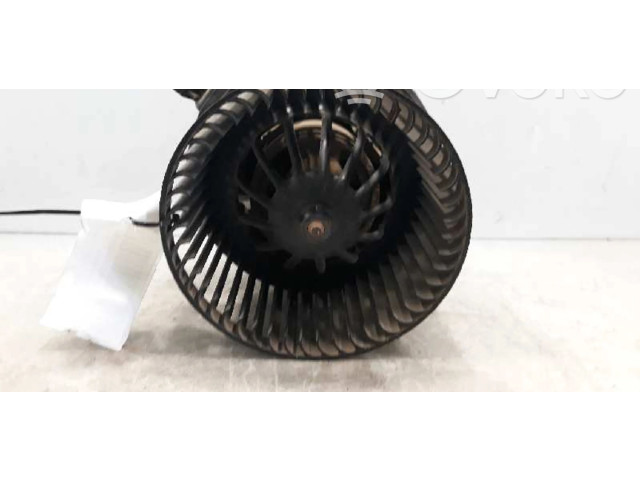 Вентилятор печки 272106020R Dacia Sandero