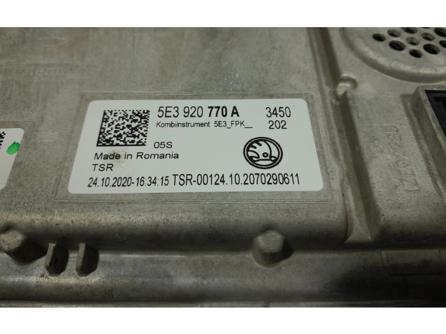 Панель приборов 5E3920770A, 5E3920770A Skoda Octavia Mk4