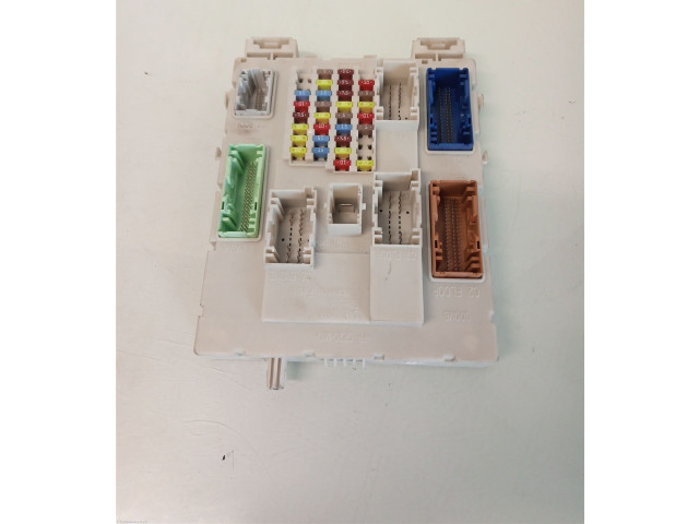 Блок предохранителей 2506087, GV6T14A073EF Ford Kuga II