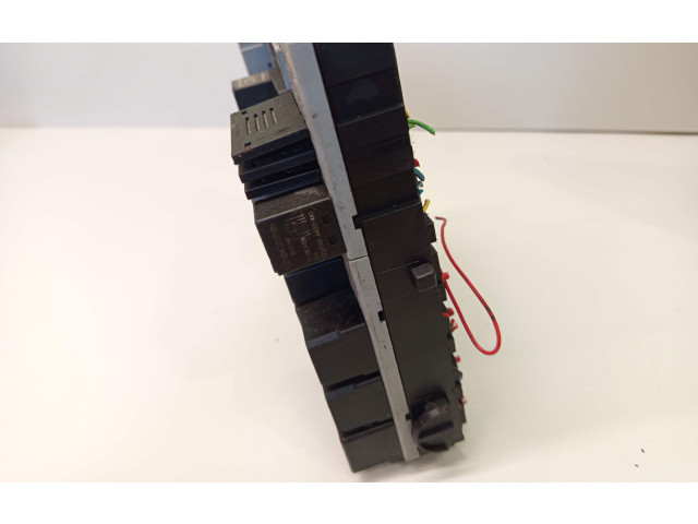 Блок предохранителей 08696040, 8622520   Volvo XC90    