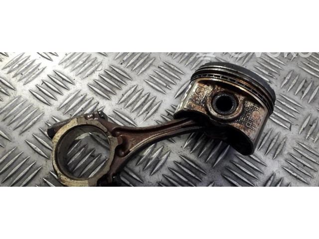 Поршень с шатуном Lexus IS 200-300 для бензинового двигателя 2.0